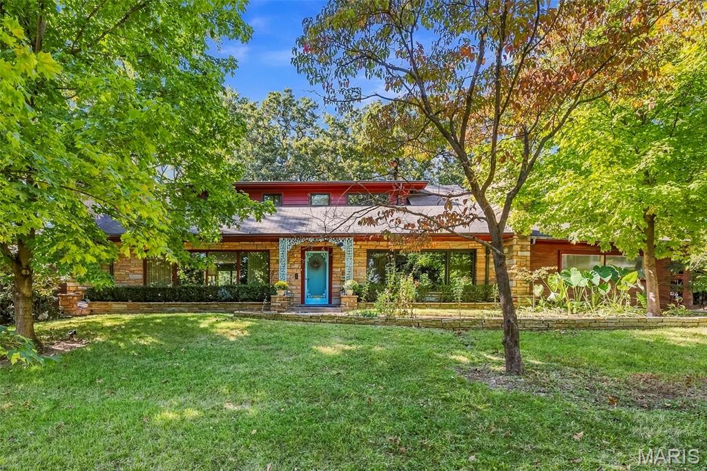 8801 Julia Dent Drive Property Photo 1
