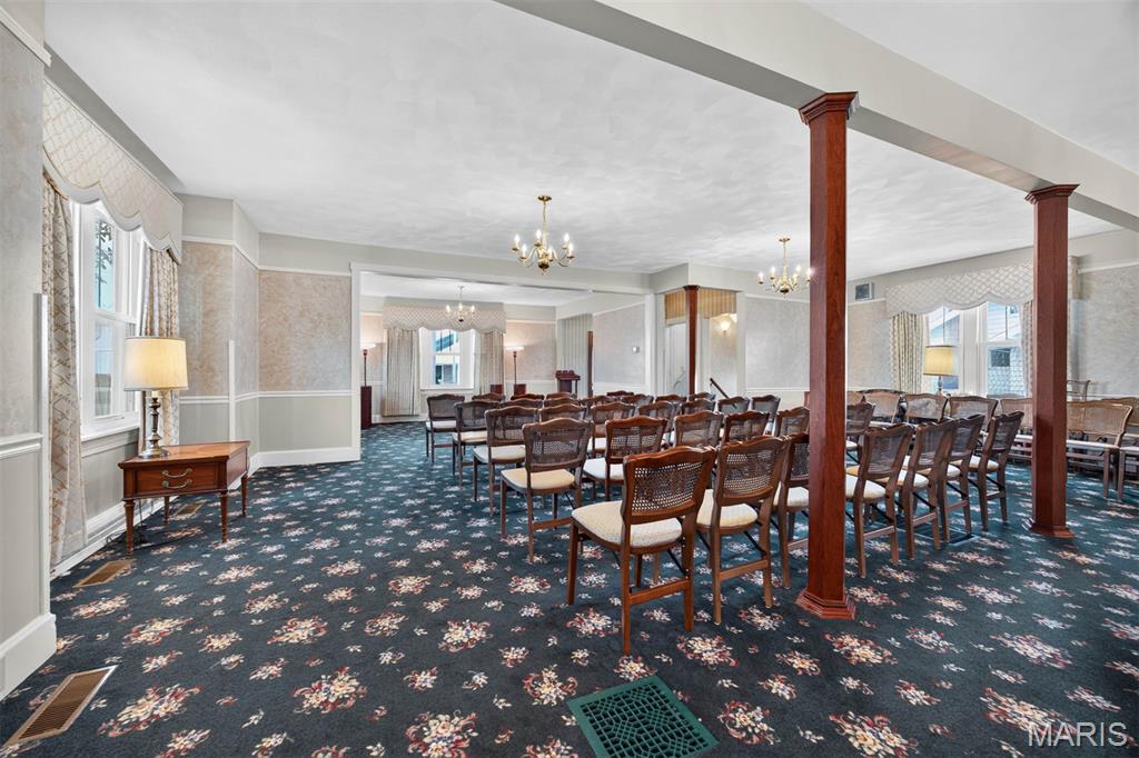 102 E State Street Property Photo 8