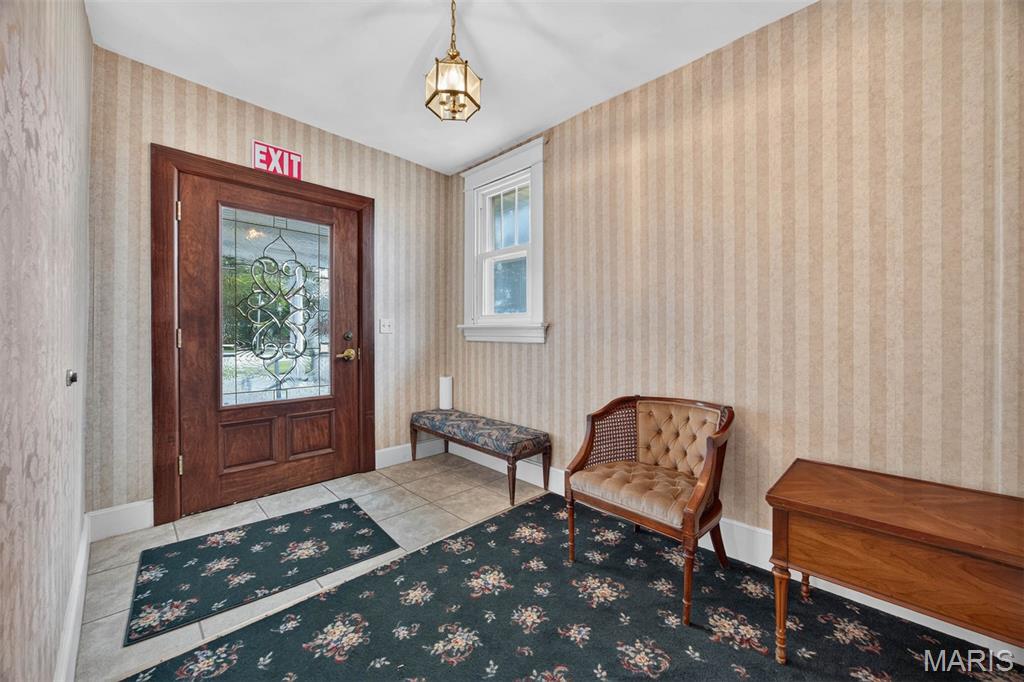 102 E State Street Property Photo 11
