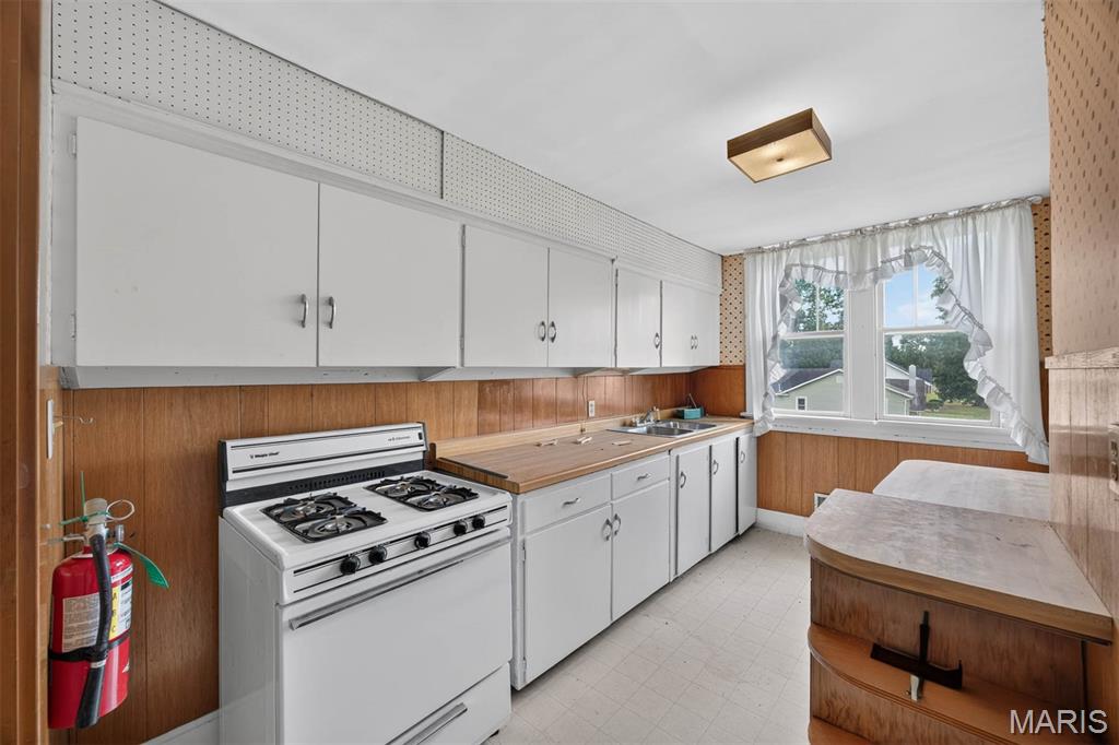 102 E State Street Property Photo 16