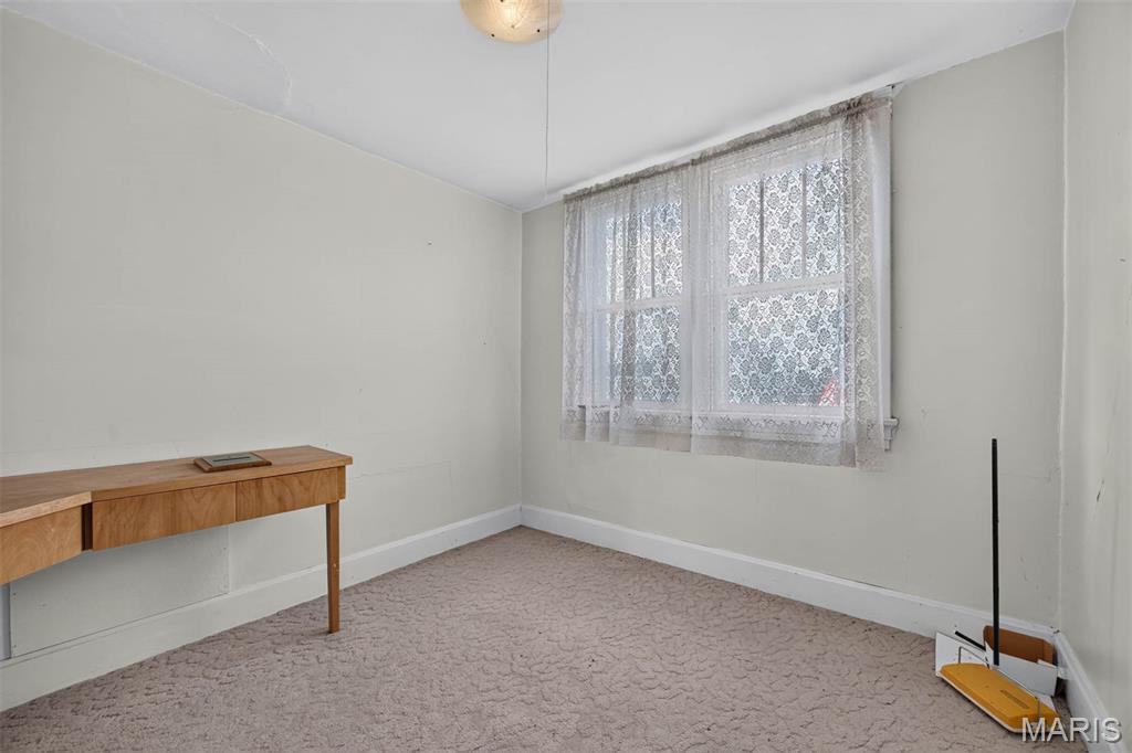102 E State Street Property Photo 22