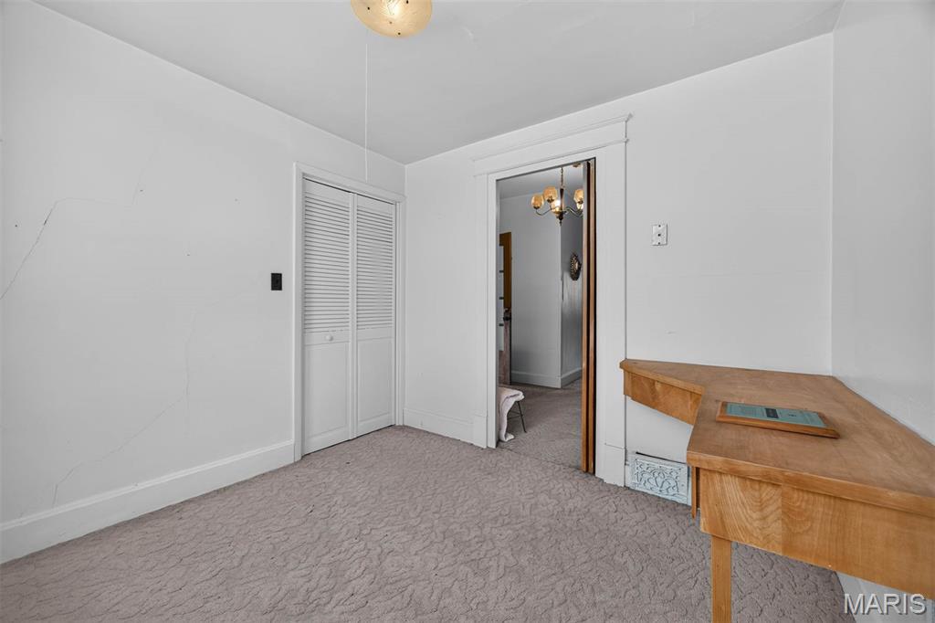 102 E State Street Property Photo 23