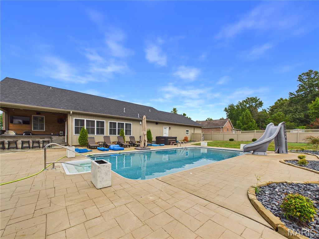 15302 Springhill Drive Property Photo 9