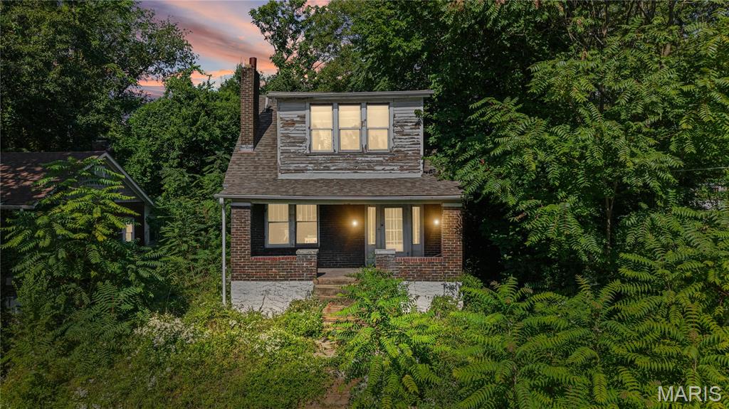 1207 Iona Avenue Property Photo 1