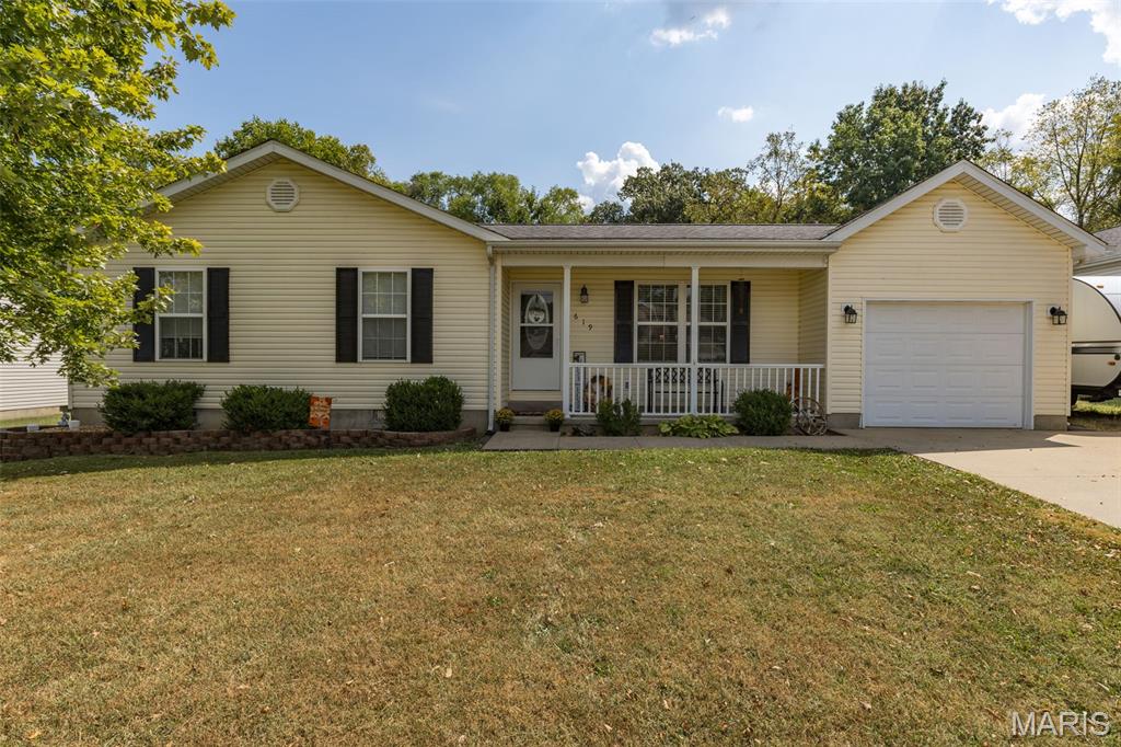 619 Houser Street Property Photo 1