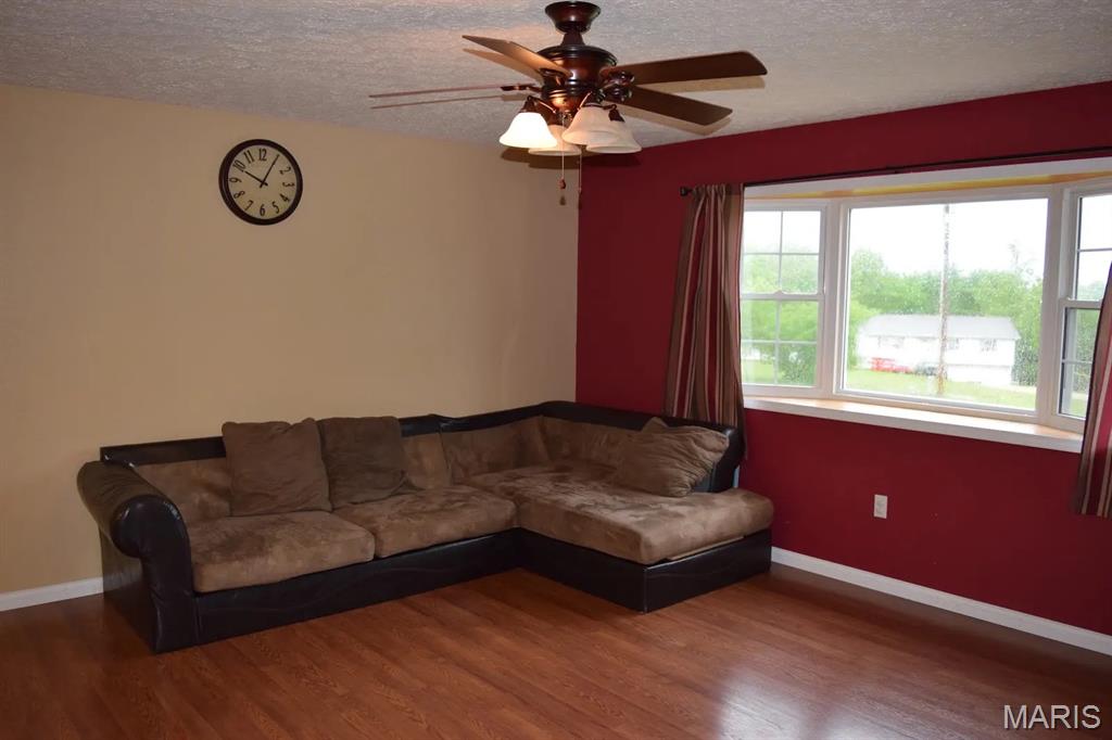 15370 Top Drive Property Photo 3