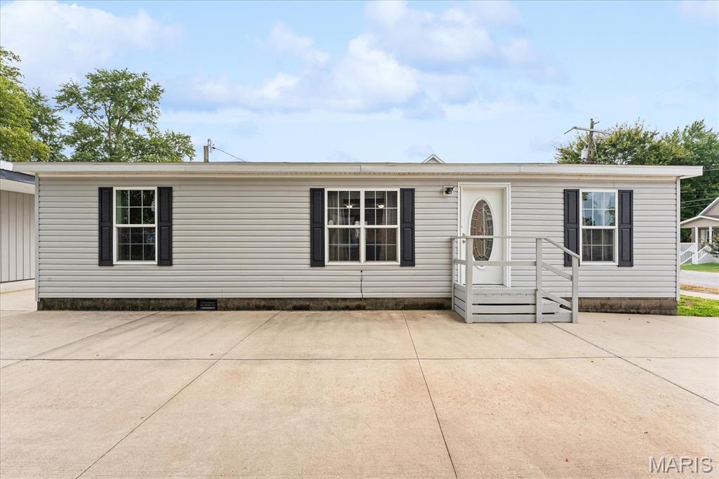 6 E Birch Street Property Photo 1