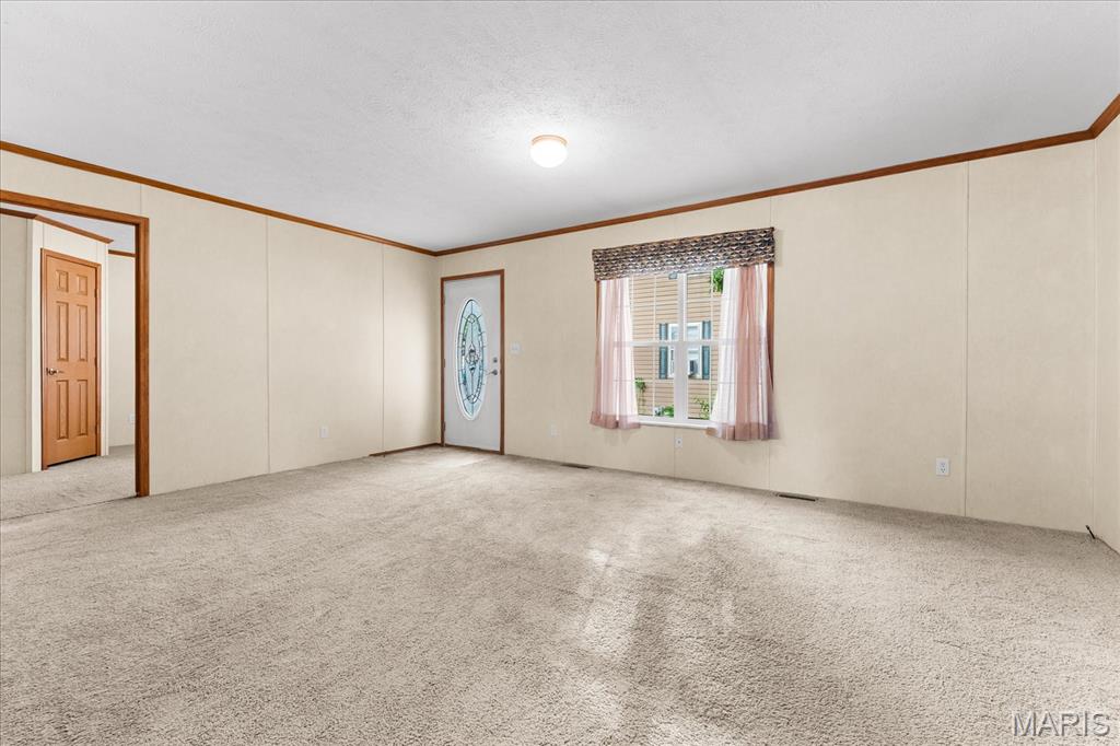 6 E Birch Street Property Photo 4