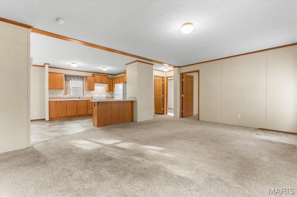 6 E Birch Street Property Photo 5