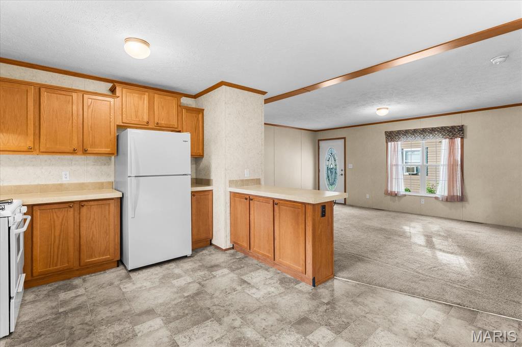 6 E Birch Street Property Photo 7