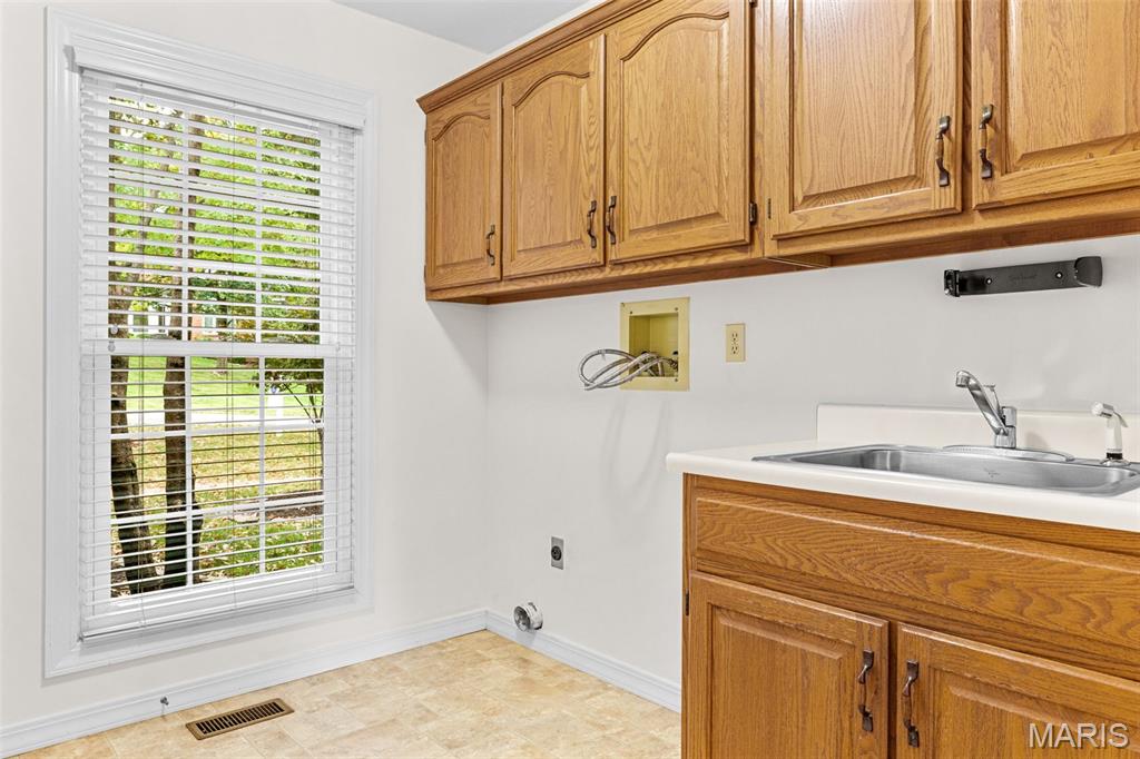 612 Roundstone Drive Property Photo 19