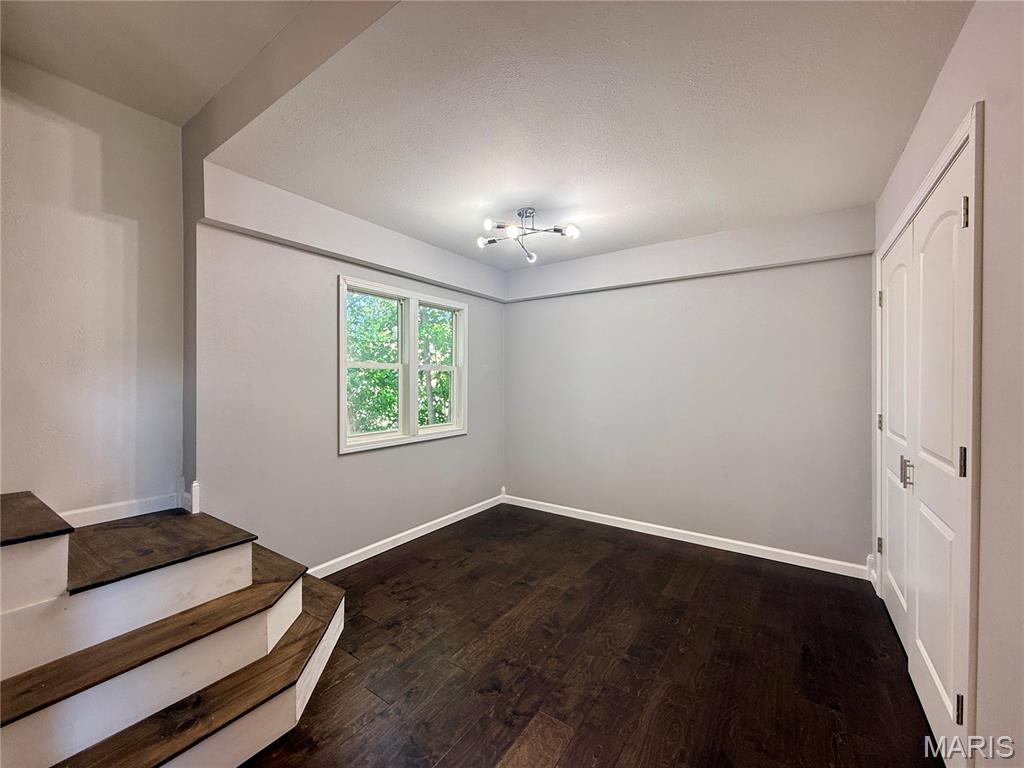 501 Holly Street Property Photo 6