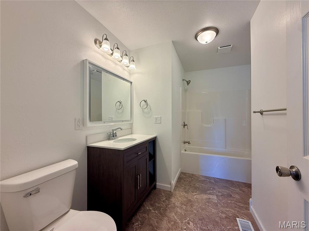 501 Holly Street Property Photo 14