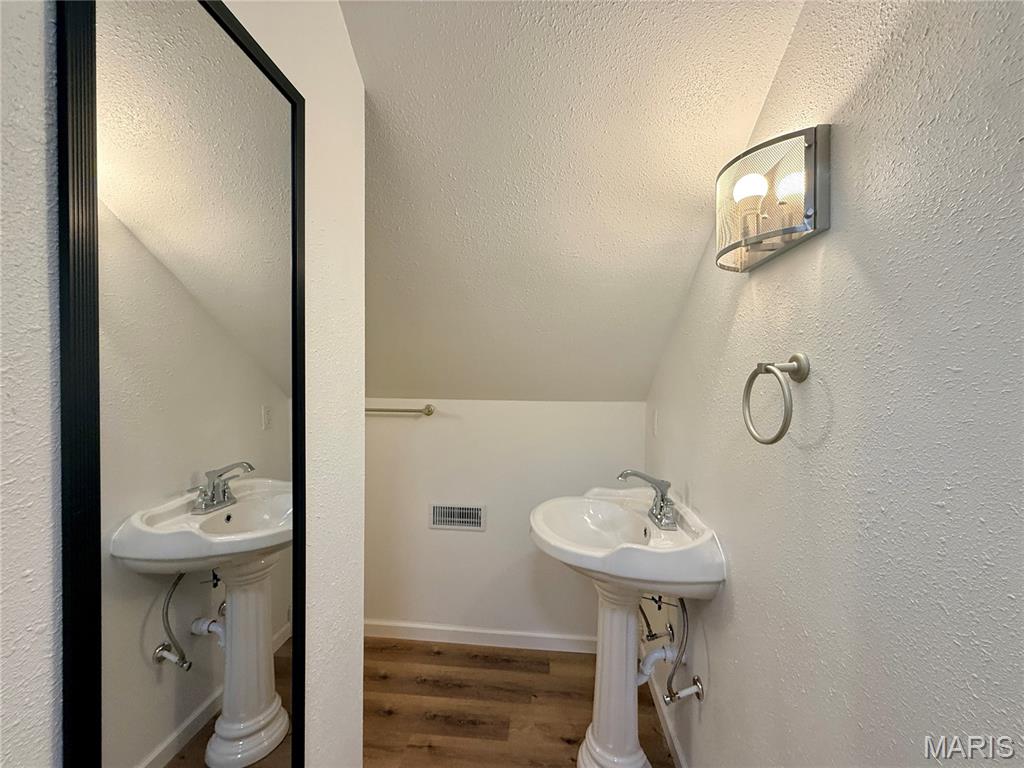 501 Holly Street Property Photo 17