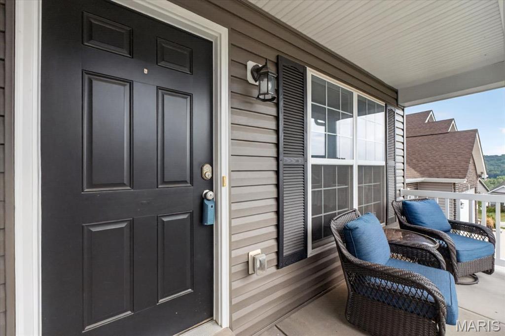 2762 Winding Valley Drive Property Photo 1