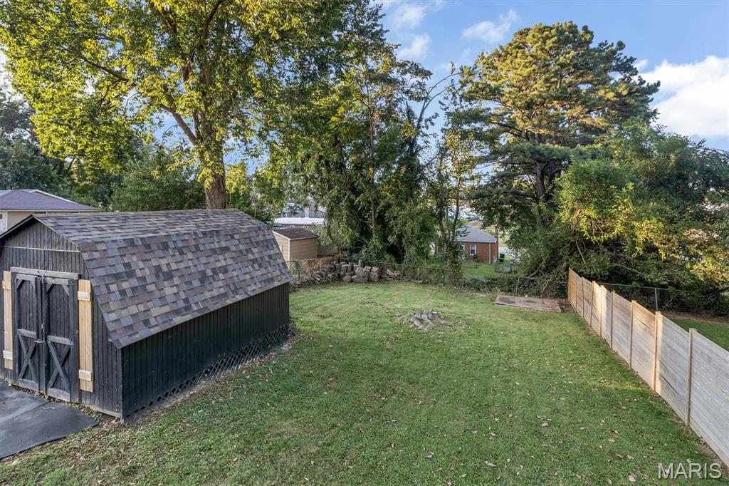 8627 Argyle Avenue Property Photo 19
