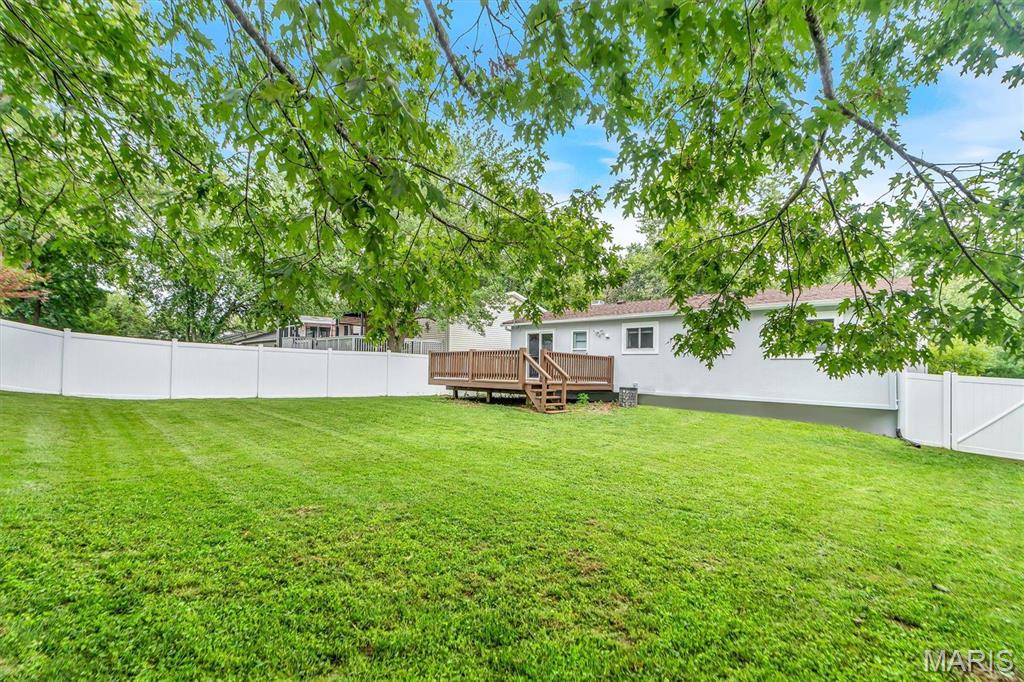331 Sorrento Drive Property Photo 9
