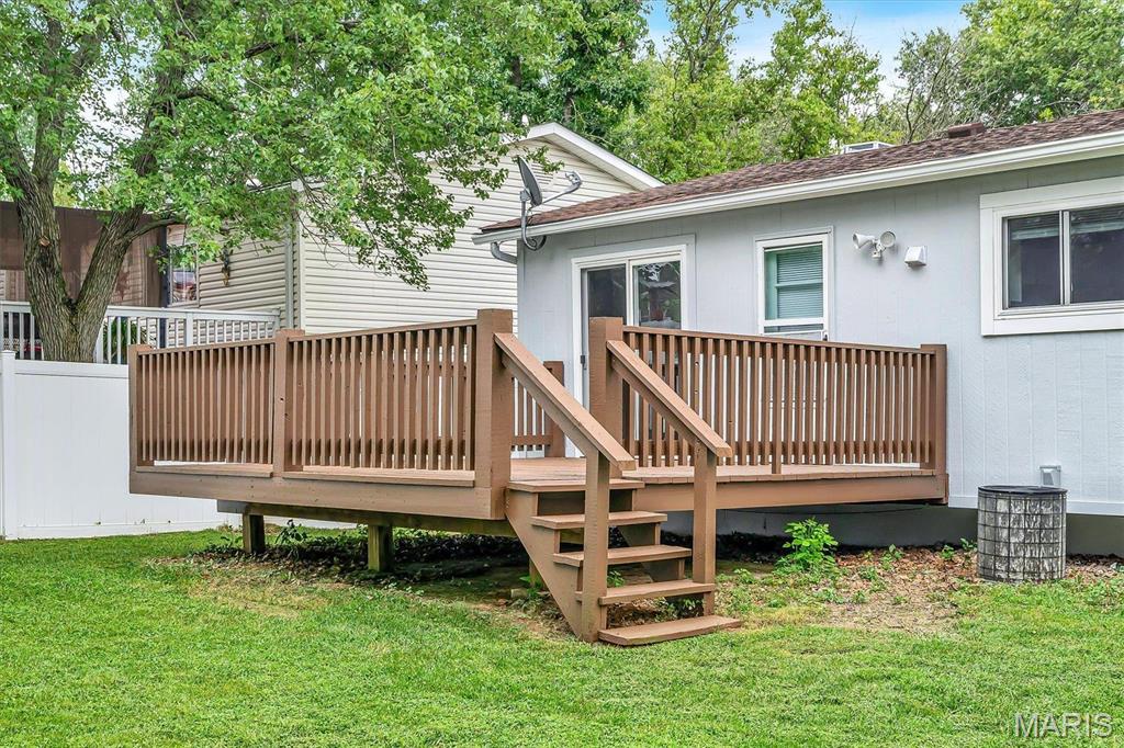 331 Sorrento Drive Property Photo 10