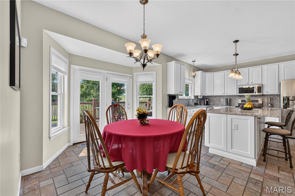 947 Crown Pointe Estates Drive Property Photo 15