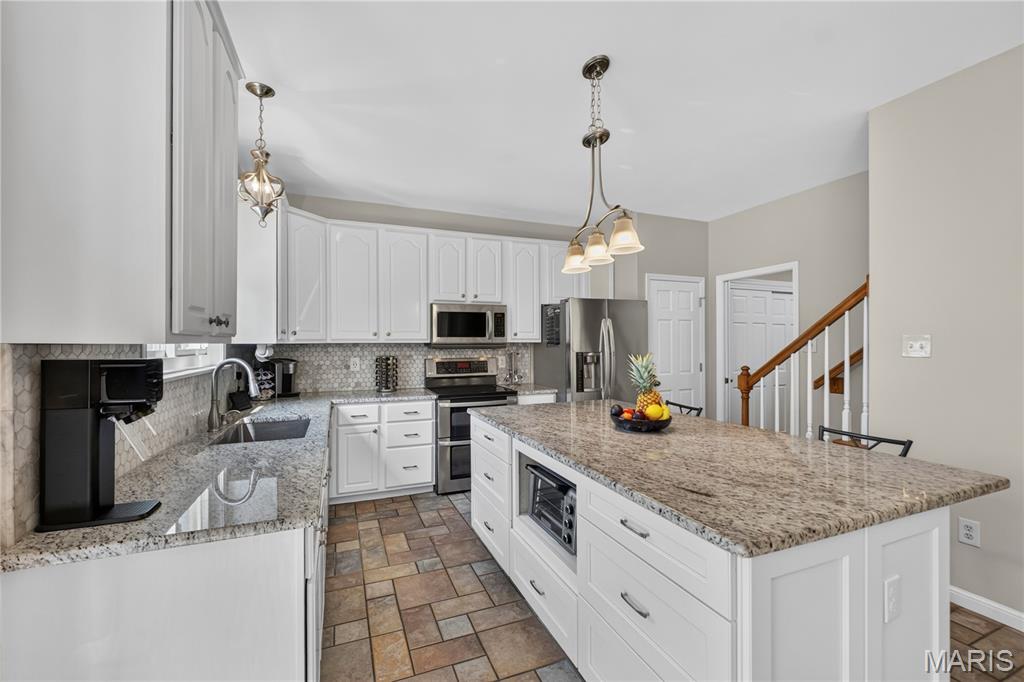 947 Crown Pointe Estates Drive Property Photo 16