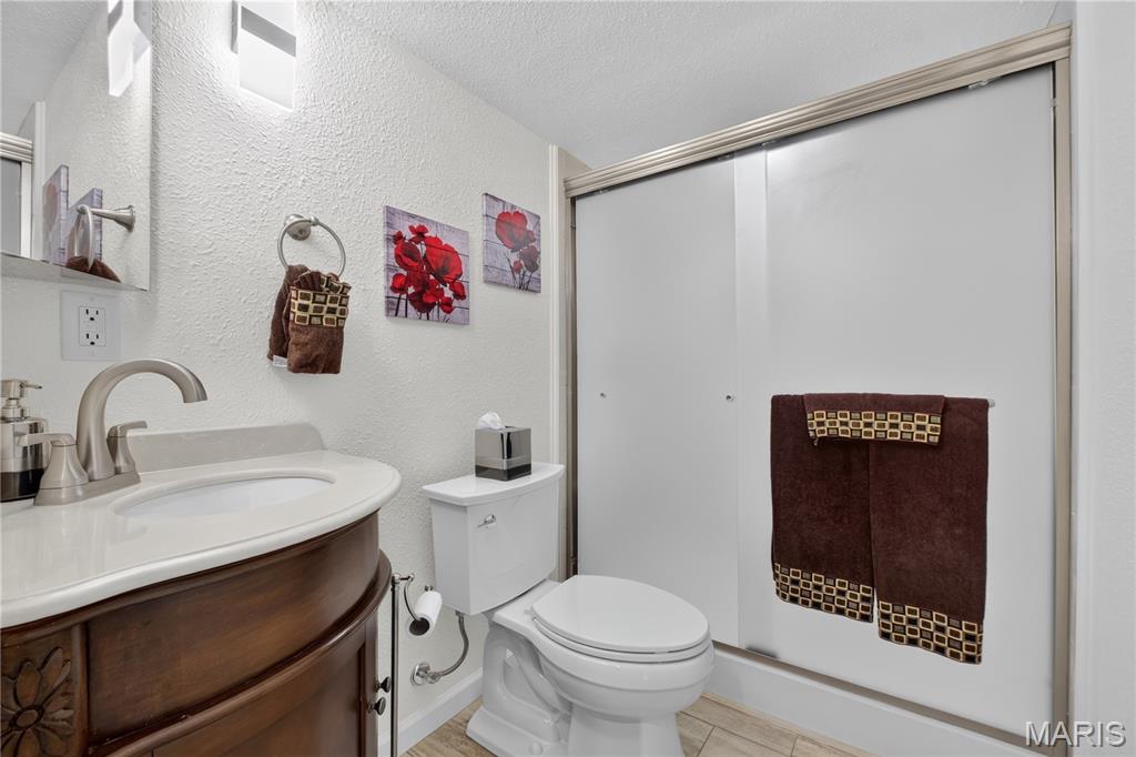 947 Crown Pointe Estates Drive Property Photo 28