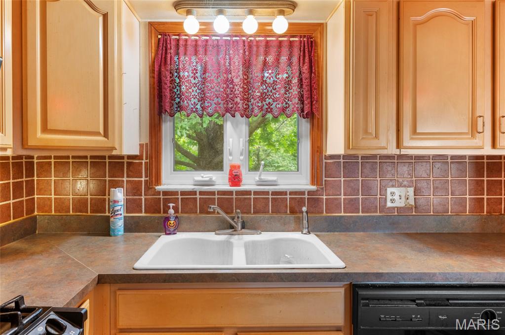 714 W Sherman Street Property Photo 16