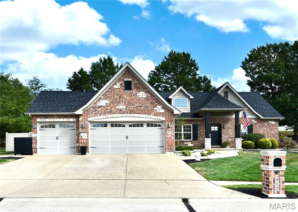 412 Cottage Grove Drive Property Photo 1