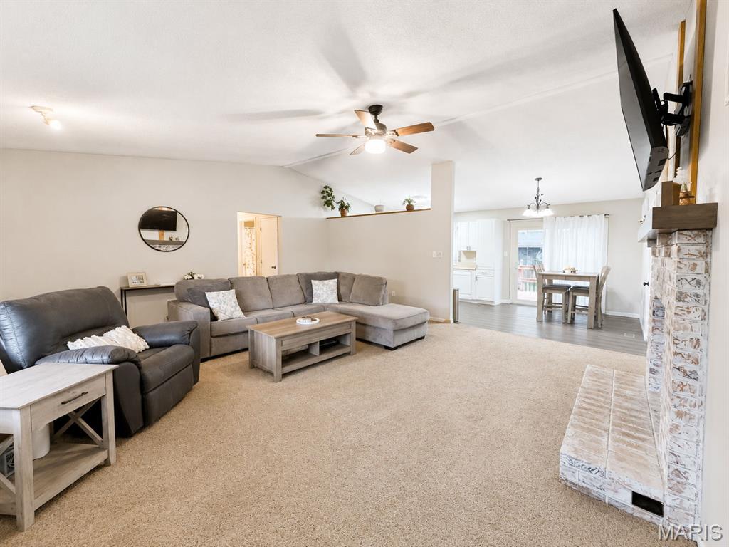 403 Leisure Street Property Photo 8
