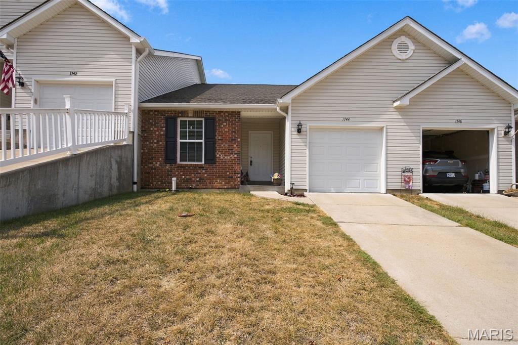 1744 Lexington Place Property Photo 1
