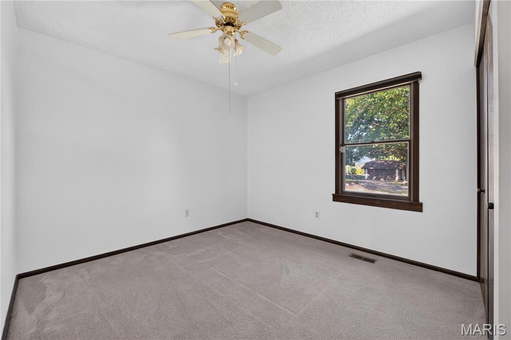 31 Buckingham Drive Property Photo 17