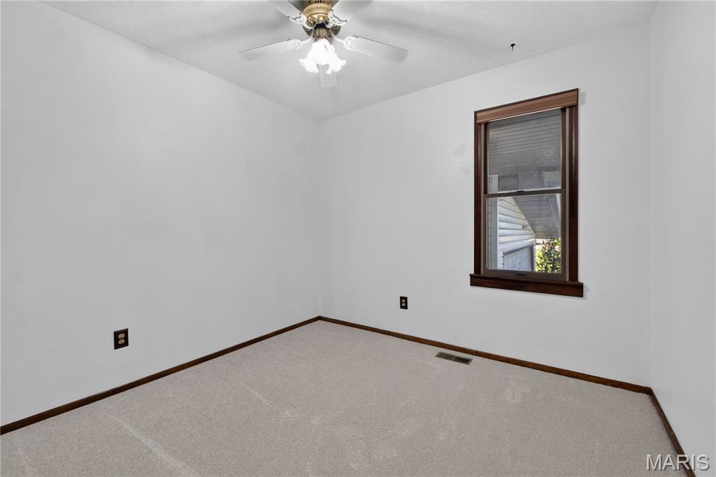 31 Buckingham Drive Property Photo 20
