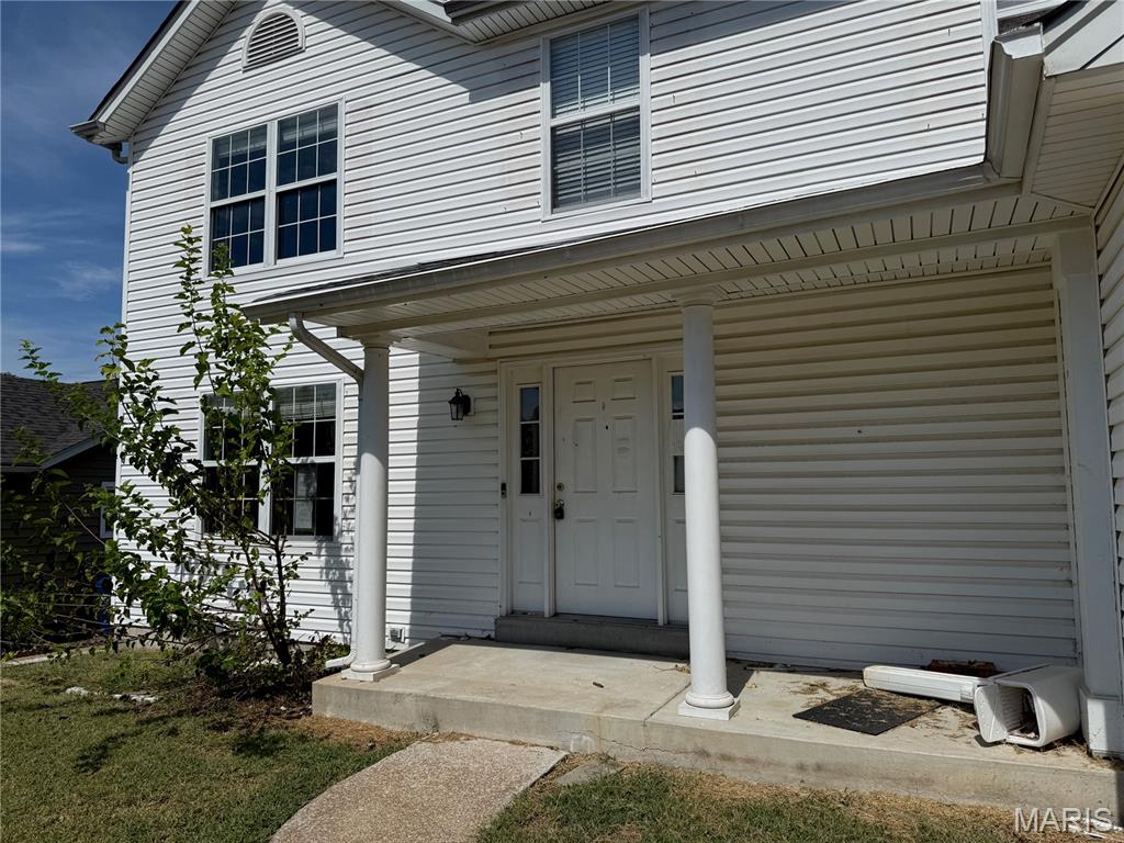 1592 Saddlegate Court Property Photo 1