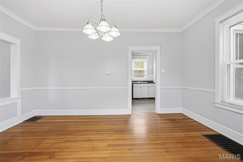 8941 Forest Avenue Property Photo 8