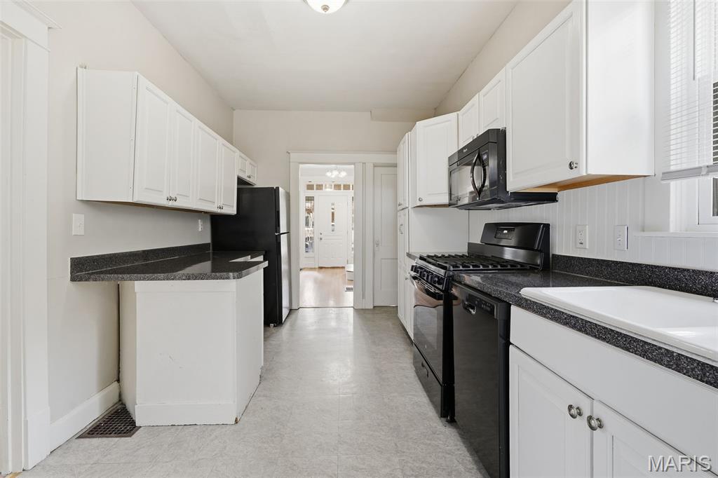 8941 Forest Avenue Property Photo 10