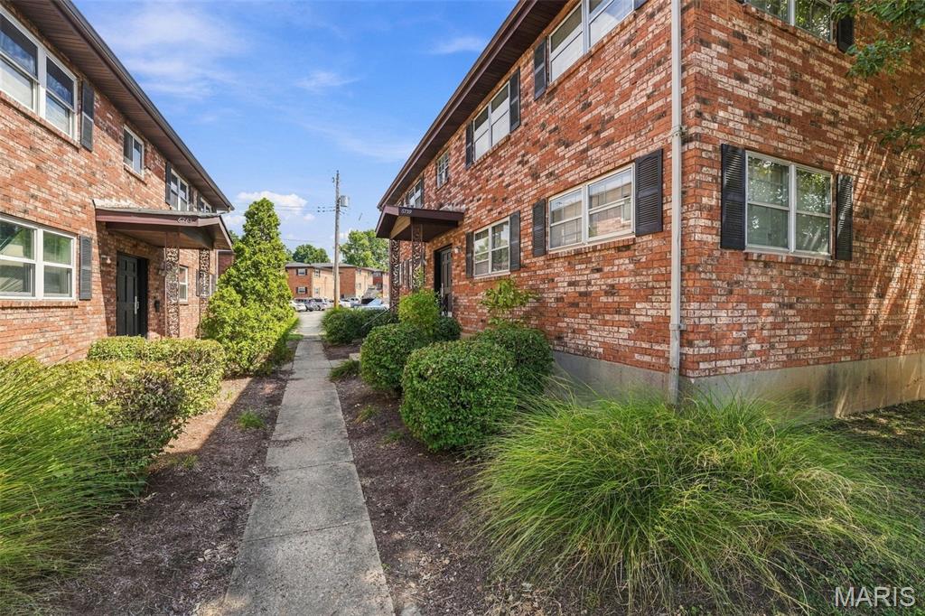 6739 Highland House Court Property Photo 4