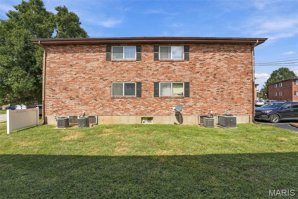 6739 Highland House Court Property Photo 6