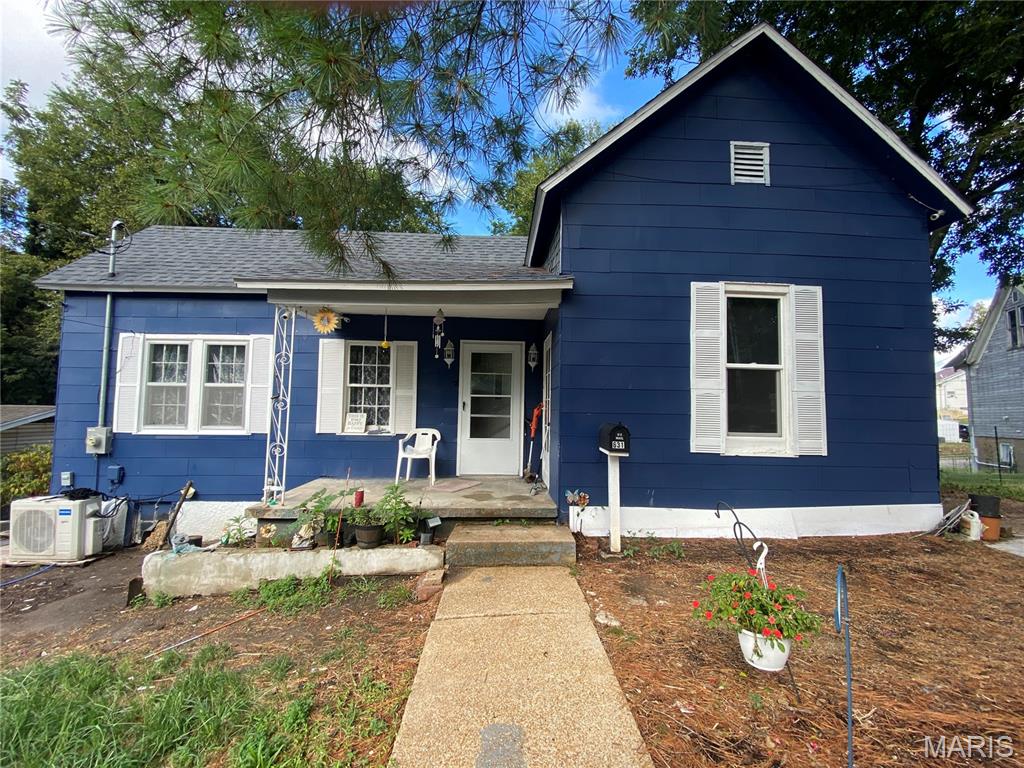 631 Charles Property Photo 1