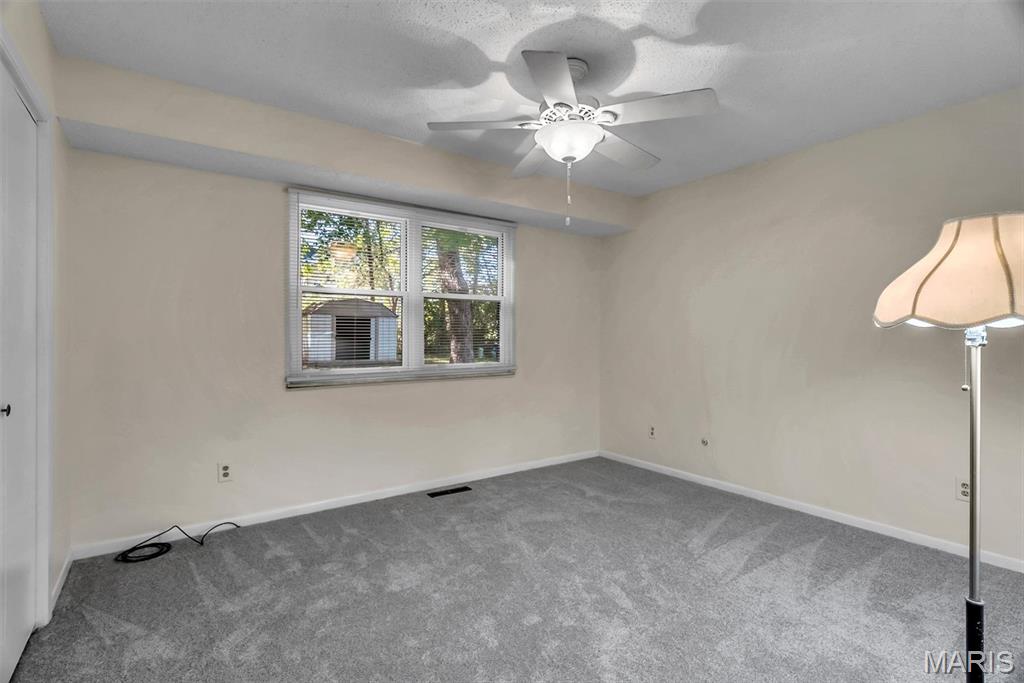 409 E 11th Street Property Photo 15