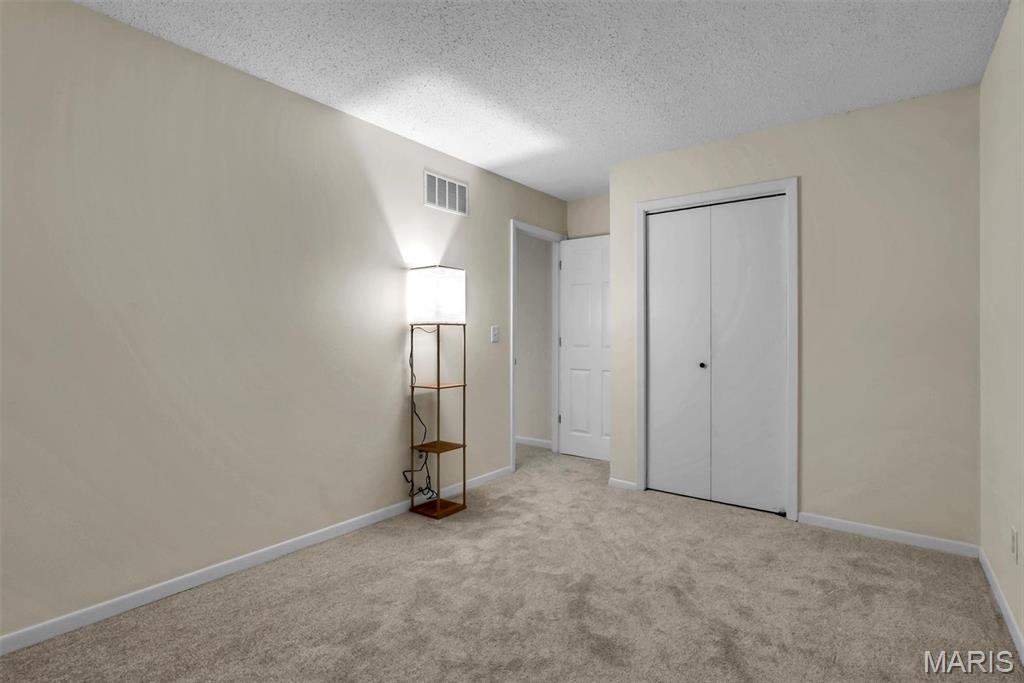 409 E 11th Street Property Photo 16