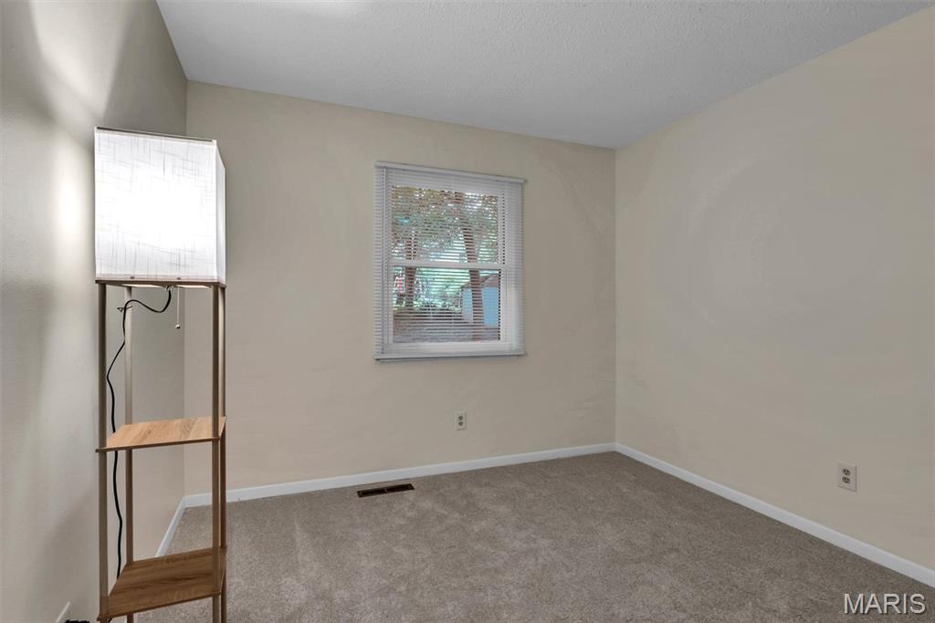 409 E 11th Street Property Photo 19
