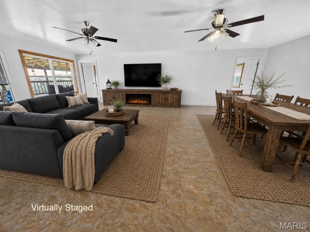 9562 State Highway A Property Photo 11