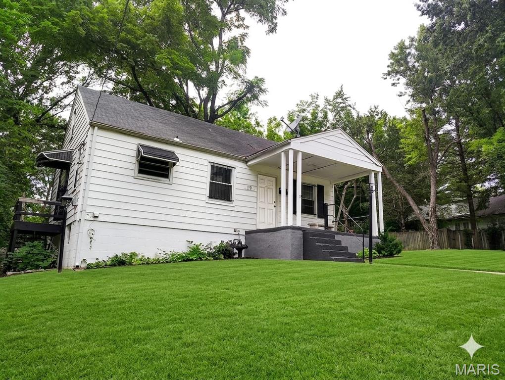 19 N Harvey Avenue Property Photo 1