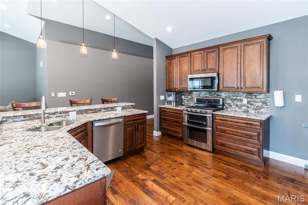 5046 Warren Road Property Photo 15