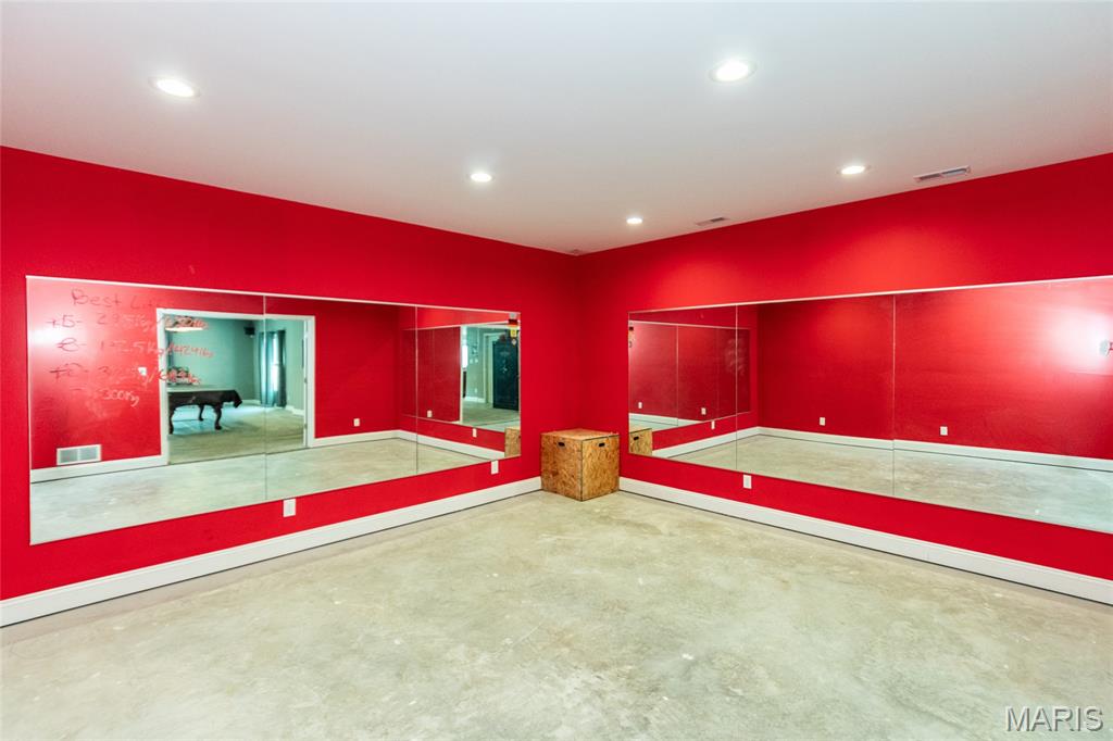 5046 Warren Road Property Photo 42
