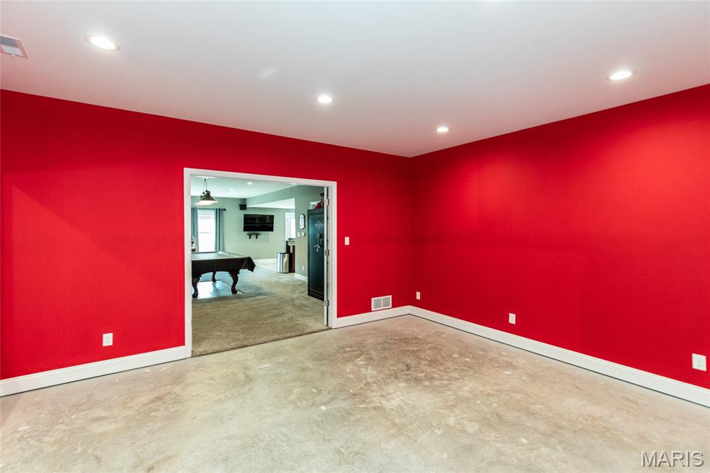 5046 Warren Road Property Photo 44