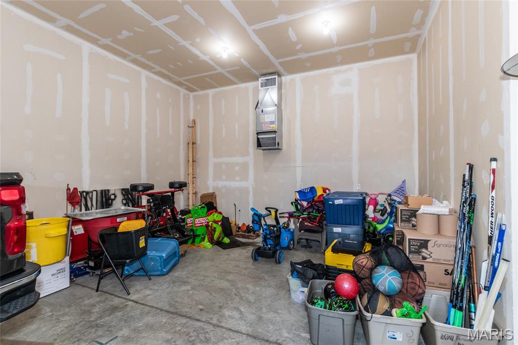 5046 Warren Road Property Photo 46