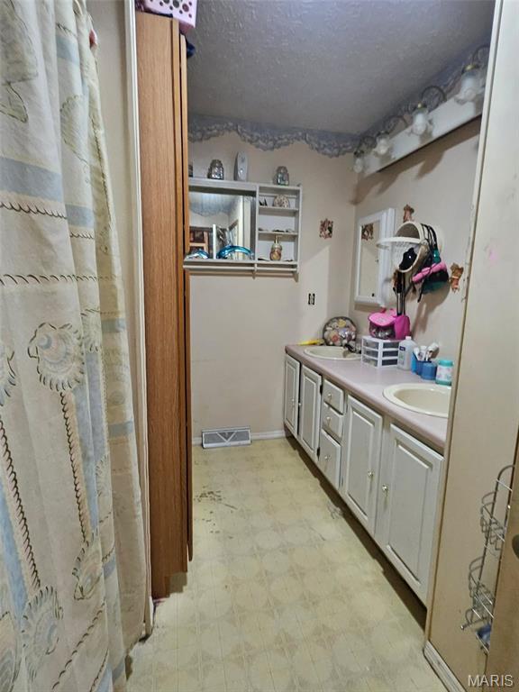 14005 Cairo Lane Property Photo 12