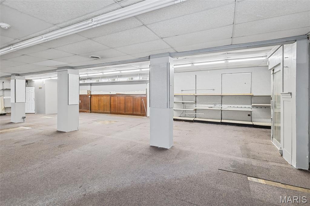 208 E Broadway Property Photo 9