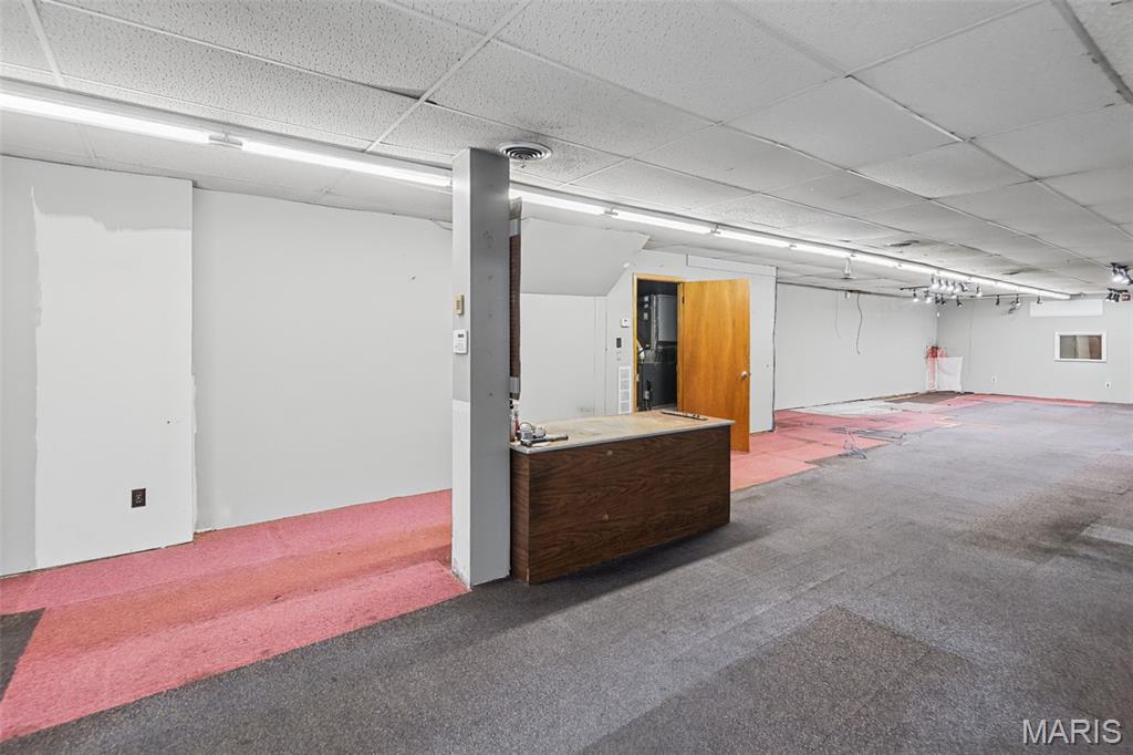208 E Broadway Property Photo 11