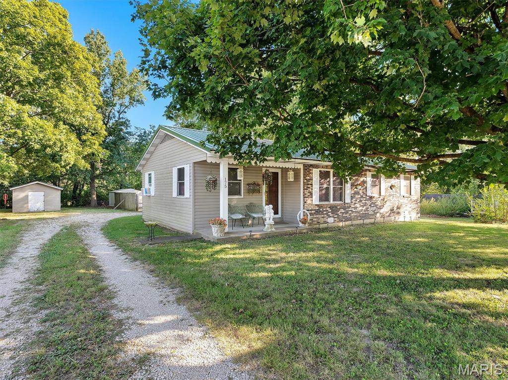 175 E Pine Street Property Photo 1